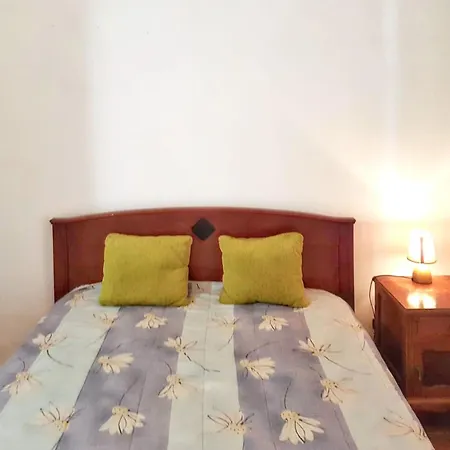 Cosy In With Shared Pool - 45 Sqm Apartment *