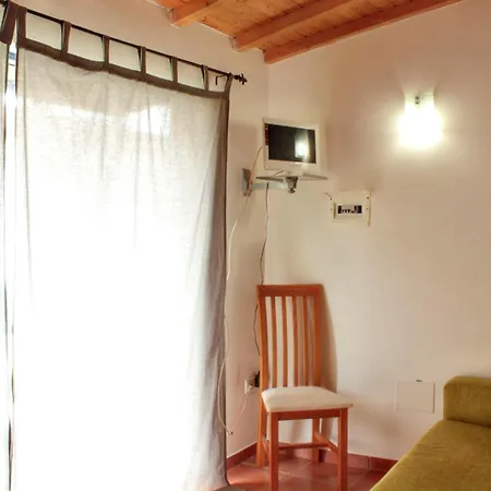 Cosy In With Shared Pool - 45 Sqm Apartment